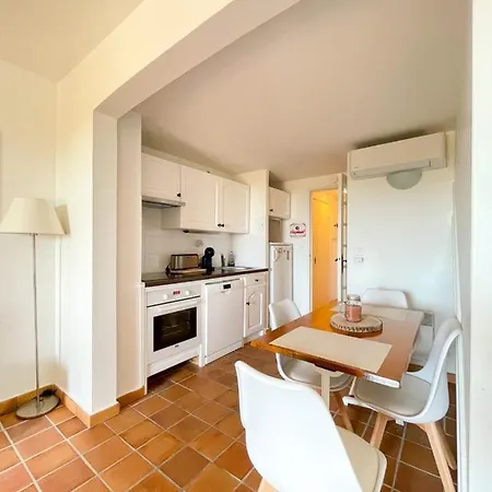 Superb With Balcony Near The Lägenhet