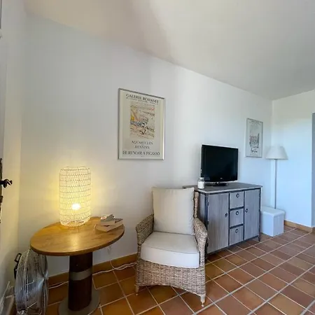 Superb With Balcony Near The Apartment Saint-Raphael (Var)