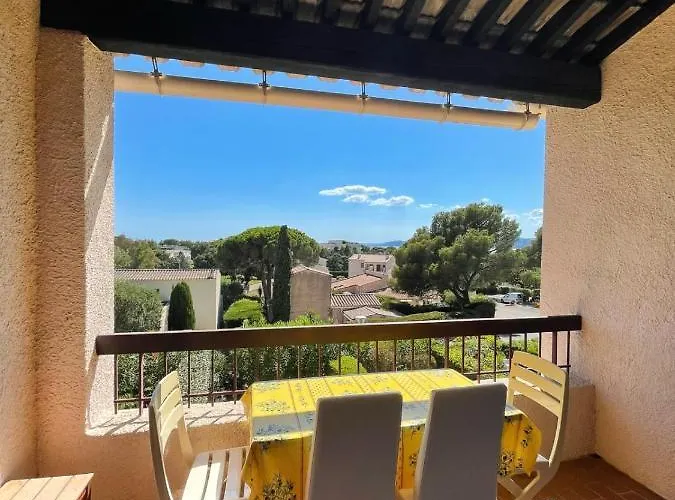 Apartman Superb With Balcony Near The